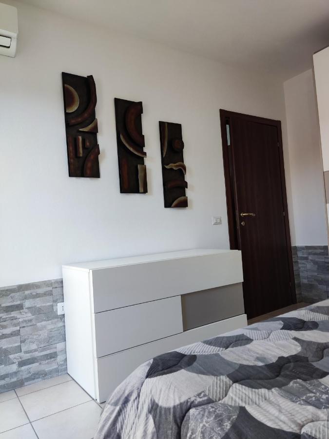 Vico Stazione Apartment Uta Екстериор снимка
