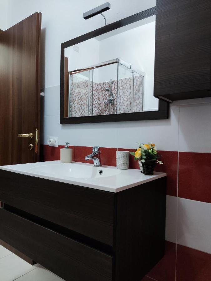 Vico Stazione Apartment Uta Екстериор снимка