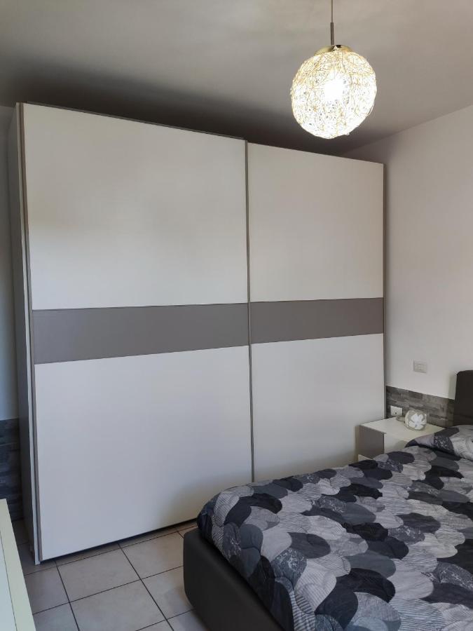 Vico Stazione Apartment Uta Екстериор снимка